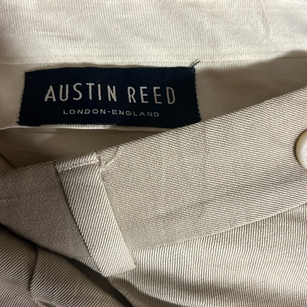 Austin Reed - Picture 3 of 5